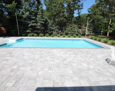 8 Wakeman Court - Photo Thumbnail 20