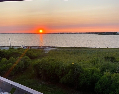 274 Dune Road - Photo Thumbnail 13