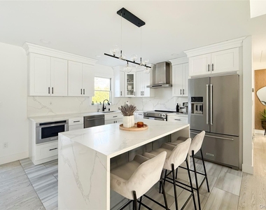 121 Ponquogue Avenue - Photo Thumbnail 8