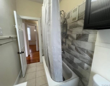 18 Innis Avenue - Photo Thumbnail 8