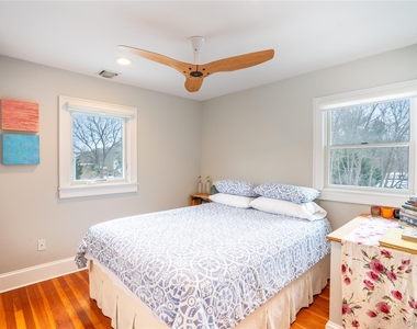 460 Bay Avenue - Photo Thumbnail 9
