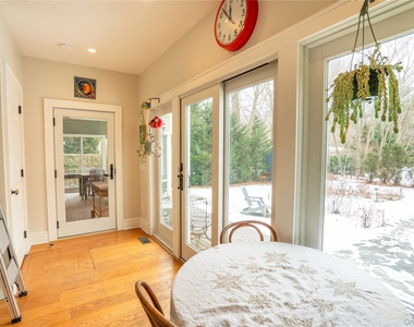 460 Bay Avenue - Photo Thumbnail 6