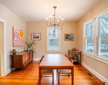 460 Bay Avenue - Photo Thumbnail 3