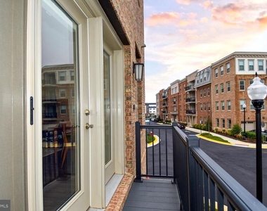 23610 Havelock Walk Terrace - Photo Thumbnail 13