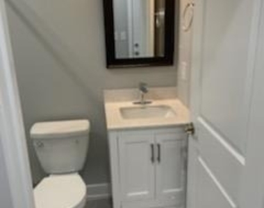 1529 W Stiles Street - Photo Thumbnail 10