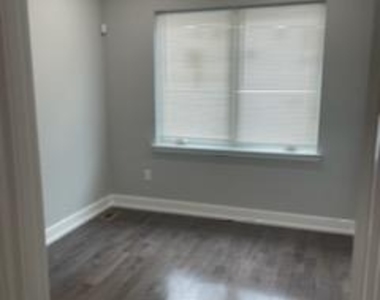 1529 W Stiles Street - Photo Thumbnail 7