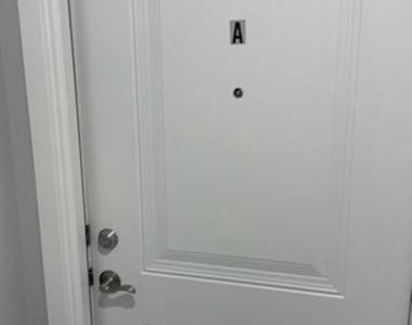 1529 W Stiles Street - Photo Thumbnail 1
