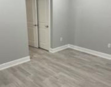 1529 W Stiles Street - Photo Thumbnail 16