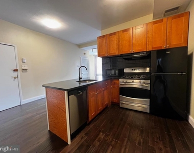 443 Fairmount Avenue - Photo Thumbnail 3