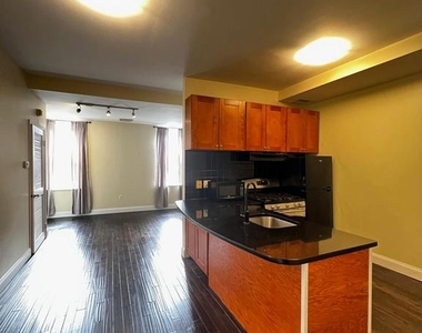 443 Fairmount Avenue - Photo Thumbnail 4