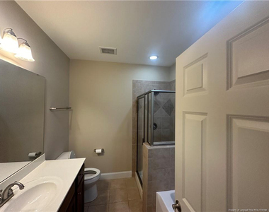 330 Gallery Drive - Photo Thumbnail 2