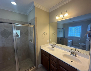 330 Gallery Drive - Photo Thumbnail 14