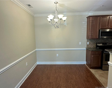 330 Gallery Drive - Photo Thumbnail 8