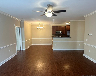 330 Gallery Drive - Photo Thumbnail 7