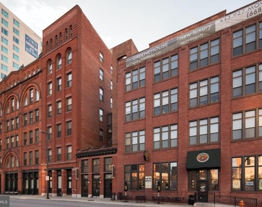 519 W Pratt Street - Photo Thumbnail 2