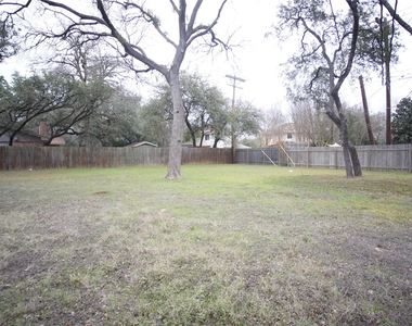 12725 Dakota Ln - Photo Thumbnail 17
