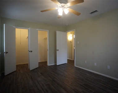 12725 Dakota Ln - Photo Thumbnail 11