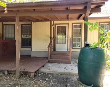 8802 Piney Point Dr - Photo Thumbnail 11