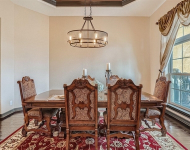 15207 Nightingale Ln - Photo Thumbnail 7