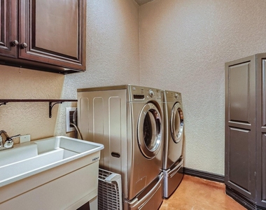 15207 Nightingale Ln - Photo Thumbnail 22
