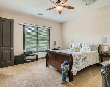 15207 Nightingale Ln - Photo Thumbnail 17
