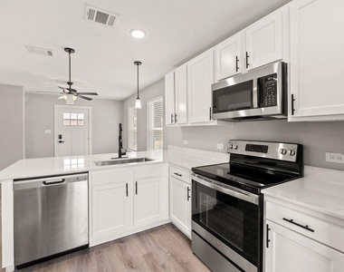 20 Tate Ln - Photo Thumbnail 1
