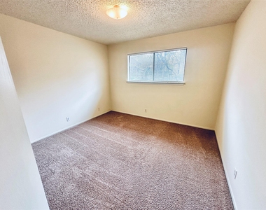12504 Tree Line Dr - Photo Thumbnail 19