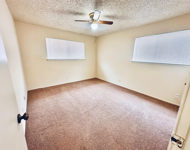 12504 Tree Line Dr - Photo Thumbnail 15