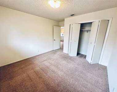 12504 Tree Line Dr - Photo Thumbnail 20