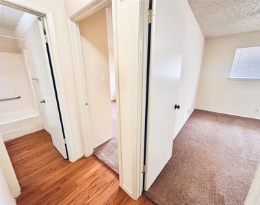 12504 Tree Line Dr - Photo Thumbnail 14