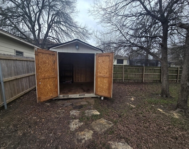 103 Hummingbird Ct - Photo Thumbnail 20