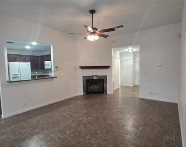 103 Hummingbird Ct - Photo Thumbnail 2