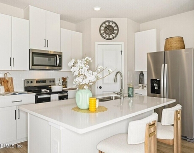 3608 York Lane - Photo Thumbnail 3