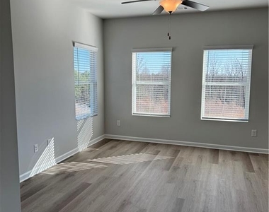 11071 Suria Drive Se - Photo Thumbnail 6