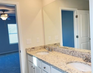 11071 Suria Drive Se - Photo Thumbnail 11