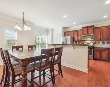 3808 Fairhill Point - Photo Thumbnail 5