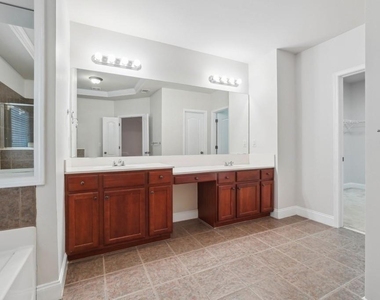 3808 Fairhill Point - Photo Thumbnail 24