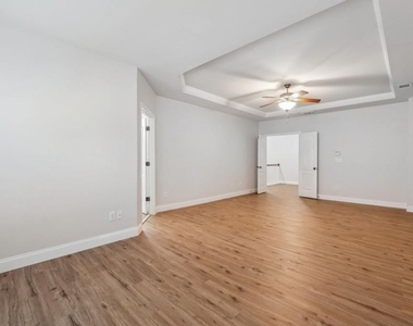 3808 Fairhill Point - Photo Thumbnail 20