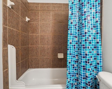 3808 Fairhill Point - Photo Thumbnail 31