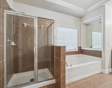 3808 Fairhill Point - Photo Thumbnail 21