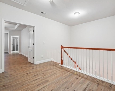 3808 Fairhill Point - Photo Thumbnail 25