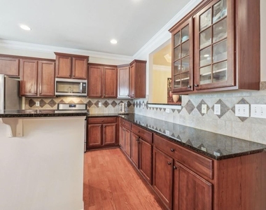 3808 Fairhill Point - Photo Thumbnail 10
