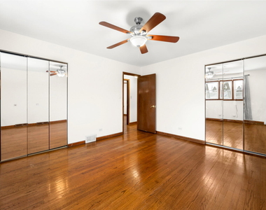 7218 W 110th Place - Photo Thumbnail 5