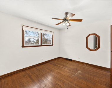 7218 W 110th Place - Photo Thumbnail 8