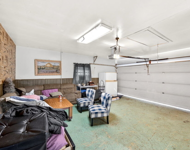 7218 W 110th Place - Photo Thumbnail 9