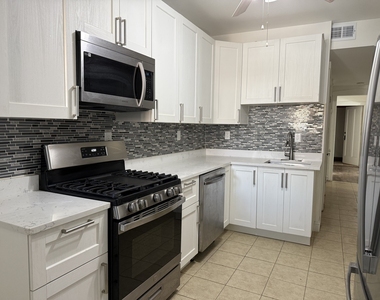 2602 W 47th Street - Photo Thumbnail 3