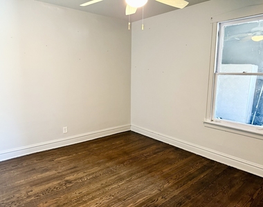 2602 W 47th Street - Photo Thumbnail 17