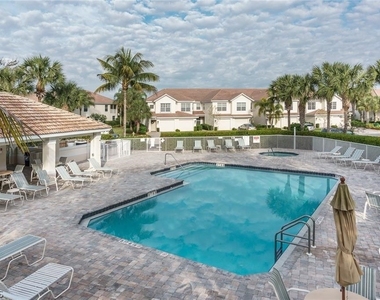 9667 Hemingway Lane - Photo Thumbnail 14