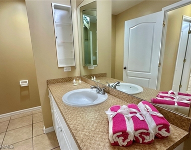 2015 Xelda Avenue N - Photo Thumbnail 23
