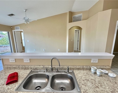 2015 Xelda Avenue N - Photo Thumbnail 11